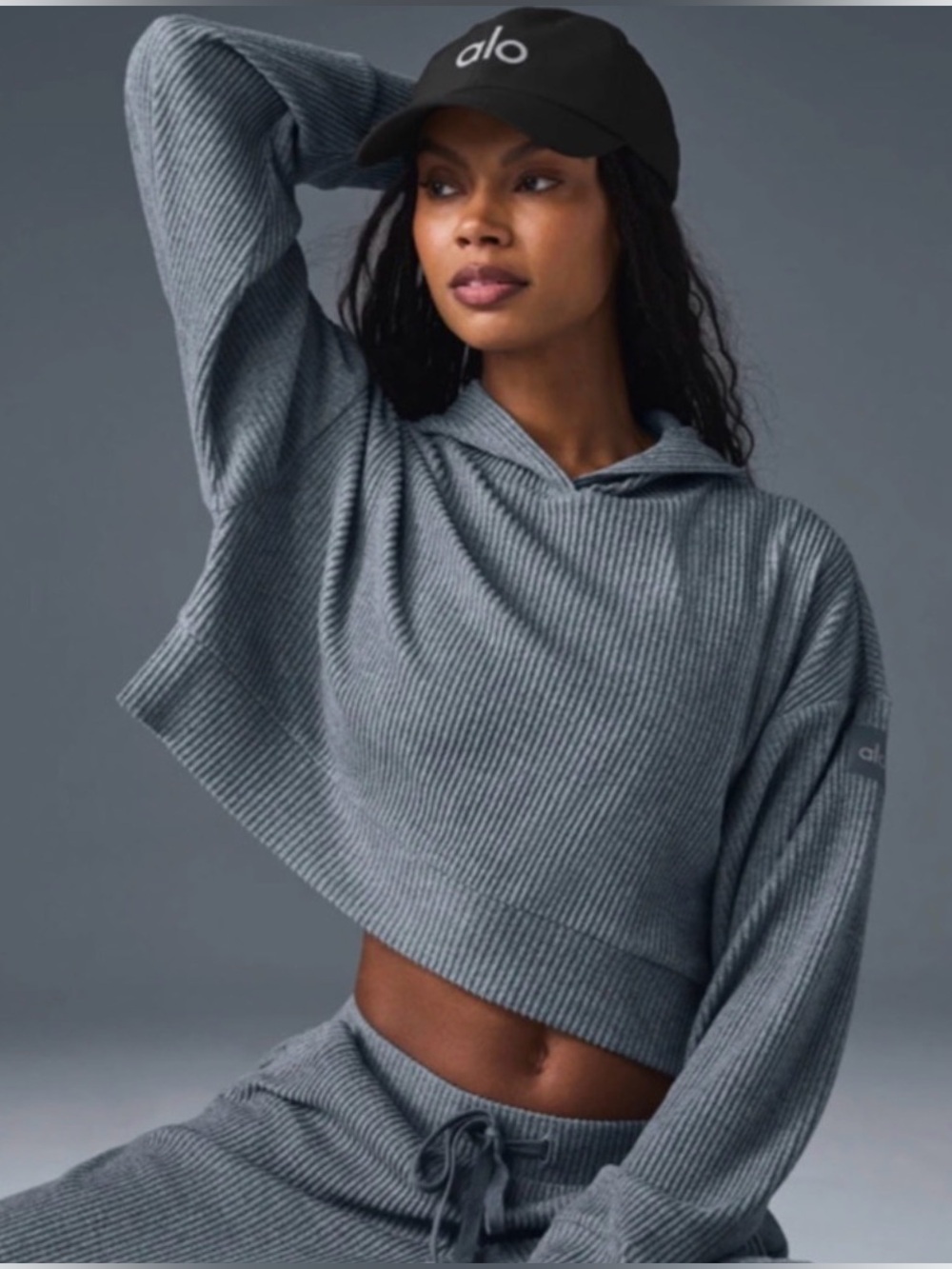 ALO Yoga Muse Cropped Hoodie Womens Small Long Sleeve Ribbed Pullover Gray